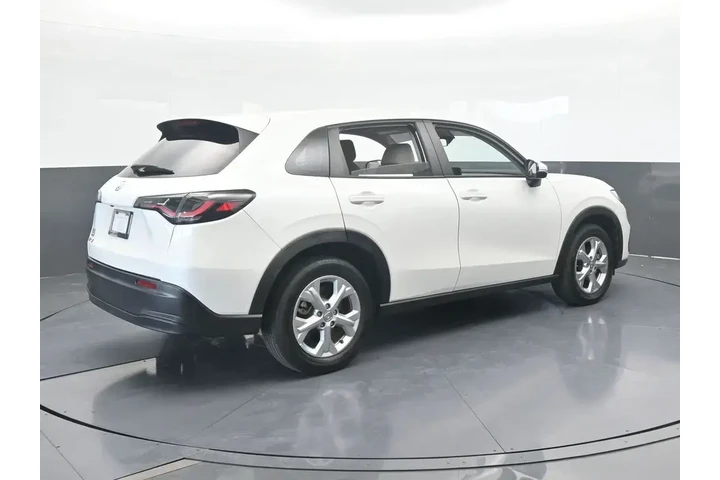 $19696 : Honda HR-V 2023 LX 4dr Cross image 6