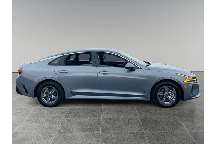 $21900 : Kia K5 2023 LXS 4dr Sedan image 6