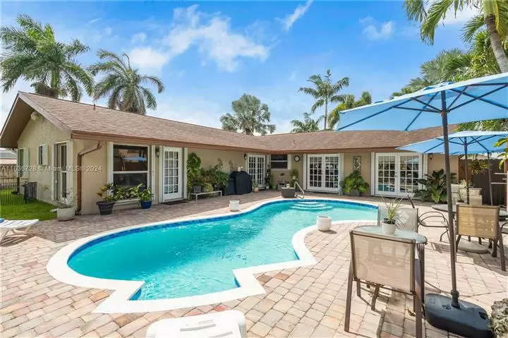 $819000 : House for Sale image 8