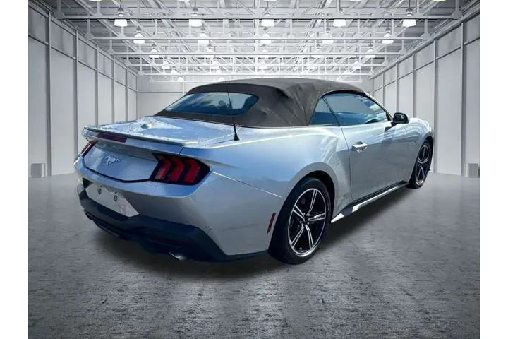 $28890 : Ford Mustang 2024 EcoBoost 2 image 7