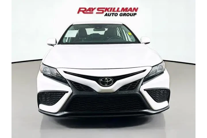 $26975 : Toyota Camry 2024 SE 4dr Sed image 2