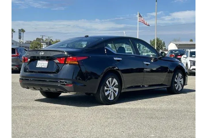 $23091 : Nissan Altima 2025 2.5 S 4dr image 4