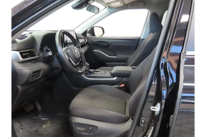 $35058 : Toyota Highlander 2024 AWD L image 10