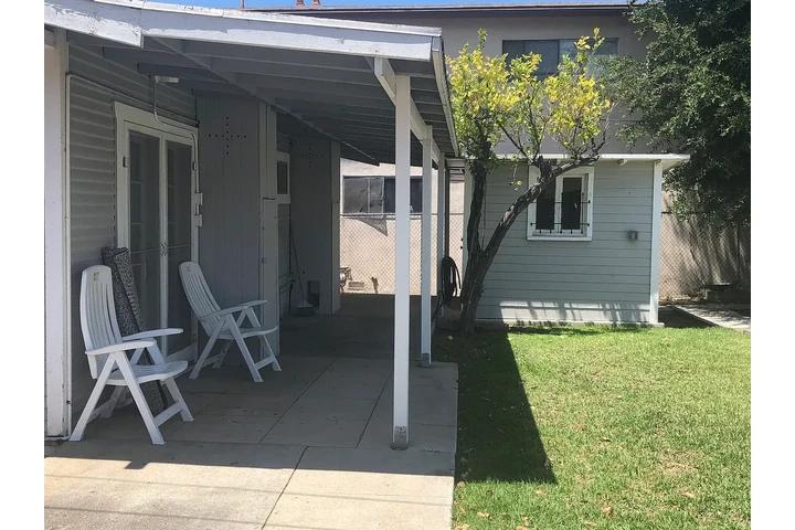 $950 : Rent 1bd 1ba 800sqft Glendale image 4