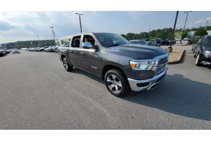 $37000 : Ram 1500 2024 4x2 Laramie 4d image 4