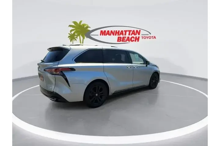 $39842 : Toyota Sienna 2021 Platinum image 8