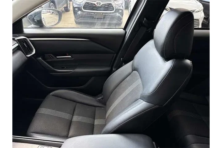 $23750 : Mazda CX-50 2024 AWD 2.5 S P image 8