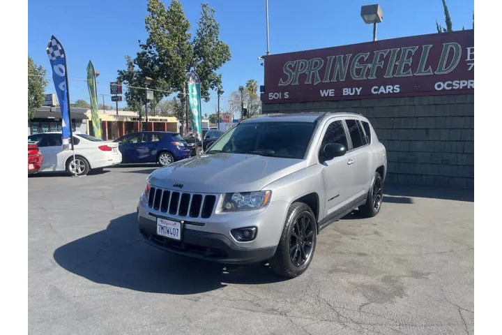 $9995 : 2015 Compass Altitude Edition image 2