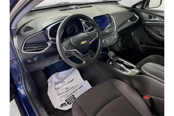 $16500 : Chevrolet Malibu 2022 LT 4dr image 9
