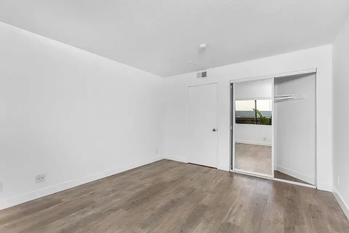 $1200 : Vive en Koreatown, LA image 5