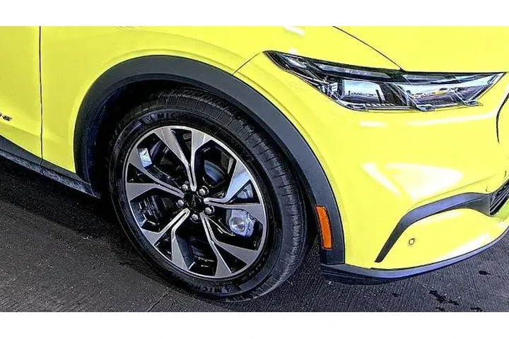 $30898 : Ford Mustang Mach-E 2025 Sel image 1