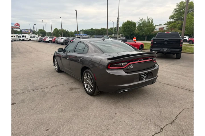 $12980 : 2017 Charger SXT AWD image 4