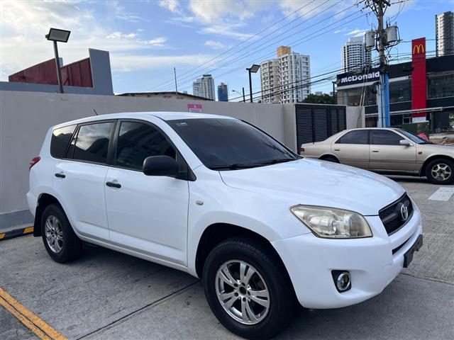 $6500 : BUY TOYOTA RAV-4, SE VENDE image 3