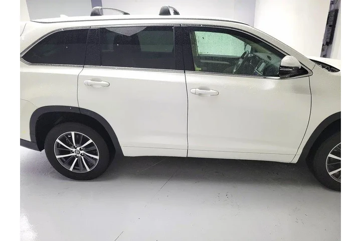 $26998 : Toyota Highlander 2017 XLE 4 image 4