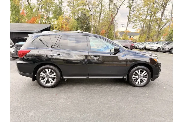 $14500 : 2019 Pathfinder S image 8