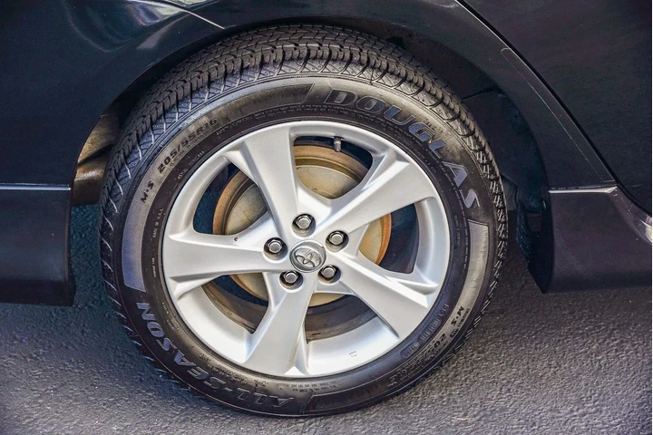 $9795 : Toyota Corolla 2013 S 4dr Se image 9