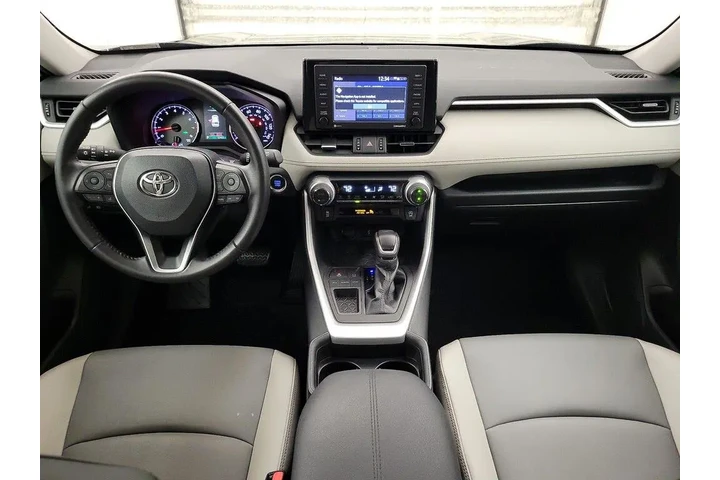 $27998 : Toyota RAV4 2021 XLE Premium image 9