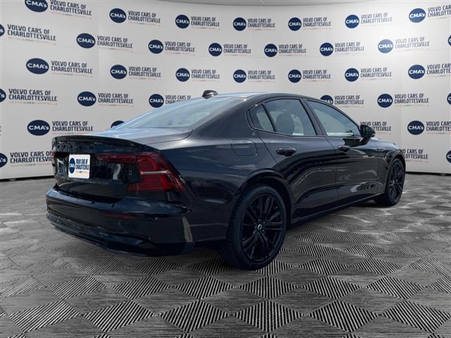 $52075 : PRE-OWNED 2024 VOLVO S60 B5 P image 5