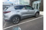 $16966 : Kia Sportage 2021 AWD LX 4dr thumbnail