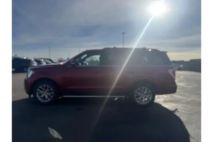 $27982 : Ford Expedition 2020 4x4 XLT image 5