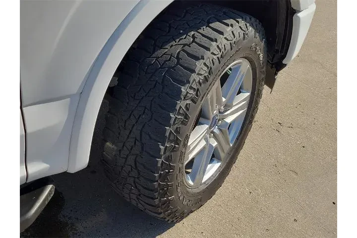 $28014 : Ford F-150 2019 4x4 XLT 4dr image 7