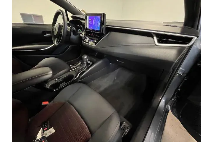 $26978 : Toyota Corolla Hybrid 2024 S image 10