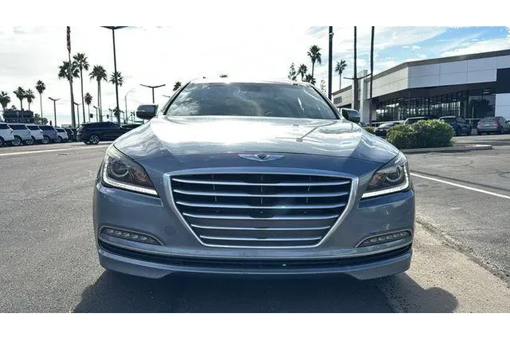 $11558 : Hyundai Genesis 2016 3.8L 4d image 3