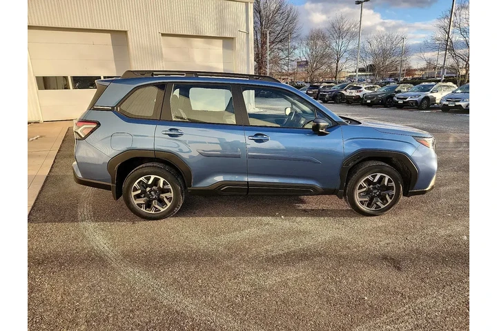 $27468 : Subaru Forester 2025 AWD Bas image 7
