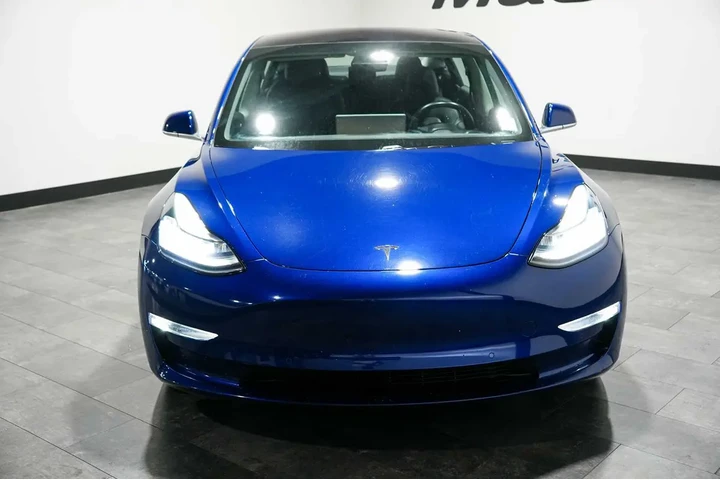 $18460 : 2018 Model 3 Long Range Batte image 9