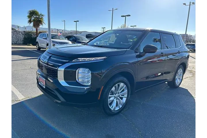 $28995 : Mitsubishi Outlander 2025 AW image 7