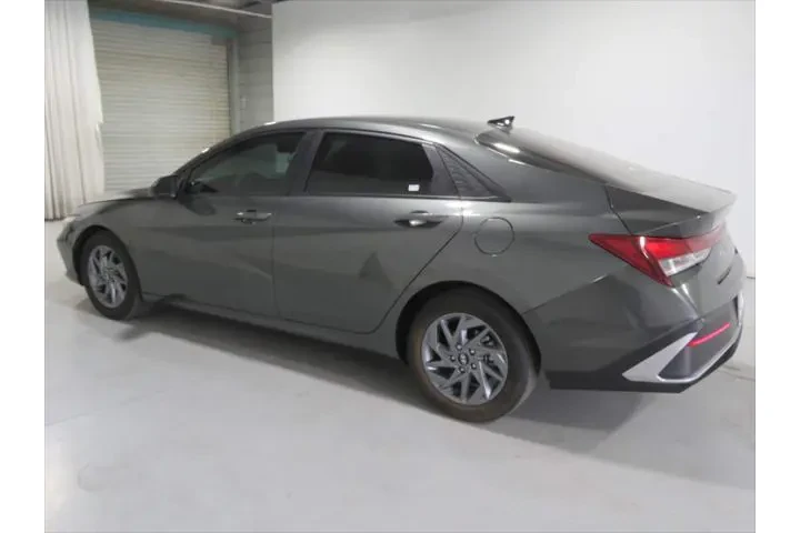 $19080 : Hyundai ELANTRA 2024 SEL 4dr image 8