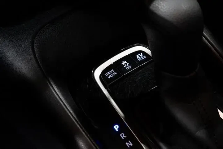 $14700 : Toyota Corolla Hybrid 2020 L image 6