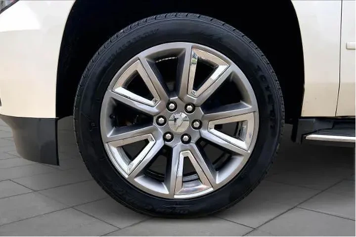 $13942 : Chevrolet Suburban 2015 4x2 image 10