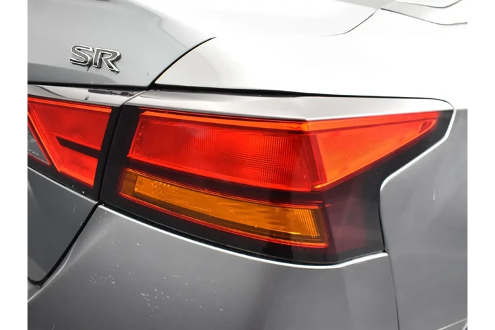 $11818 : Nissan Altima 2020 2.5 SR 4d image 7