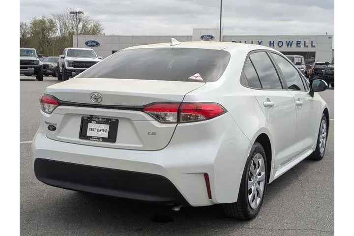 $21992 : Toyota Corolla 2024 LE 4dr S image 3