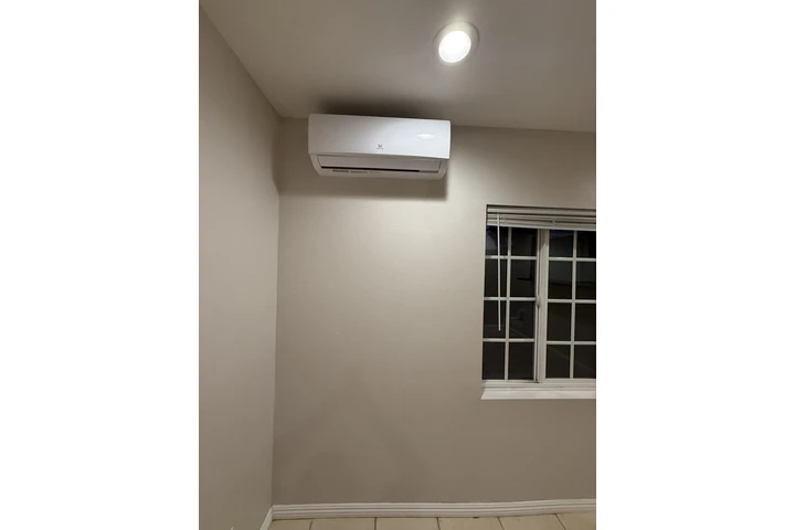 $1850 : Estudio. image 3