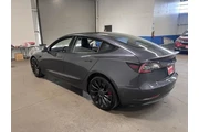 $28931 : Tesla Model 3 2022 AWD Perfo thumbnail