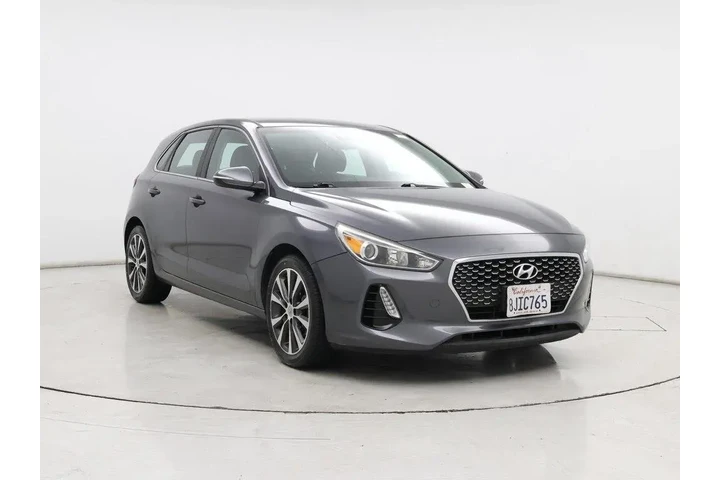 $13998 : Hyundai ELANTRA GT 2018 4dr image 1