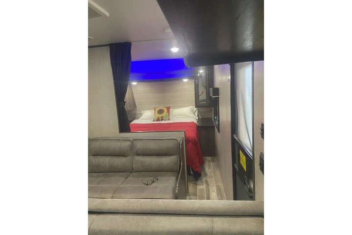 $1400 : Tráiler nuevo image 4