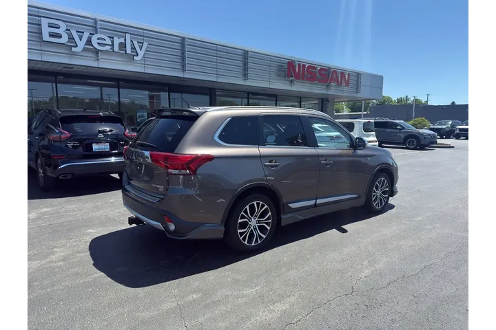 $10995 : Mitsubishi Outlander 2016 AW image 8
