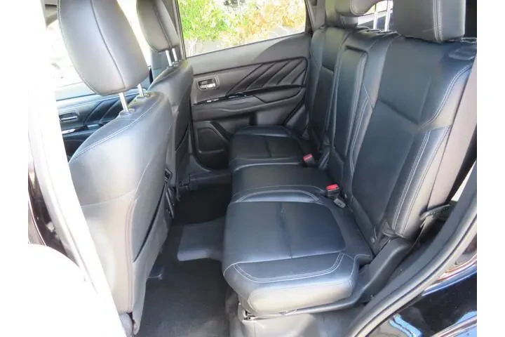 $24852 : Mitsubishi Outlander PHEV 20 image 5