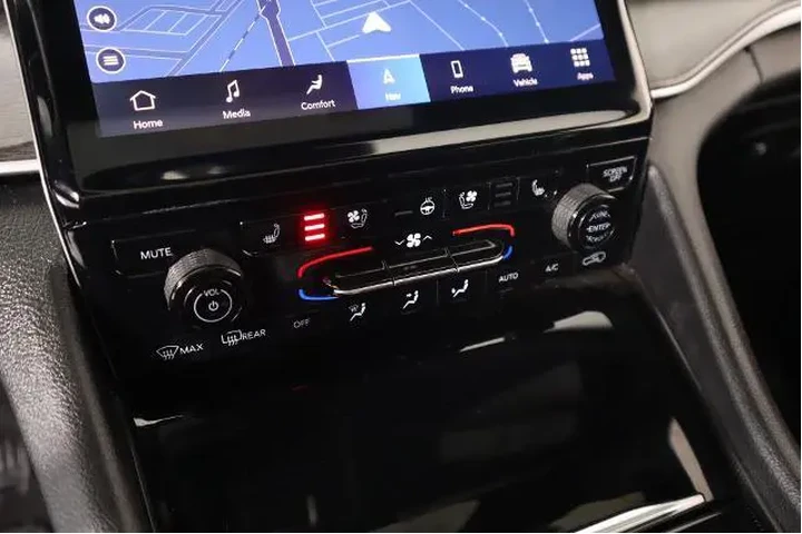 $29732 : Jeep Grand Cherokee L 2024 4 image 8