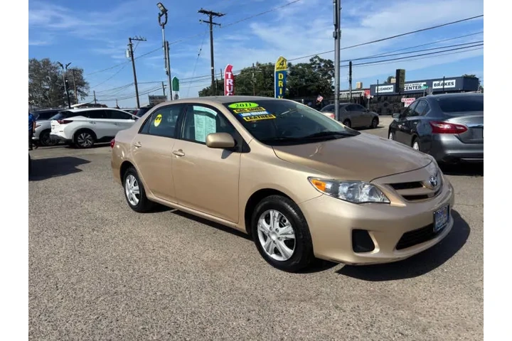 $12999 : 2011 Corolla S image 3