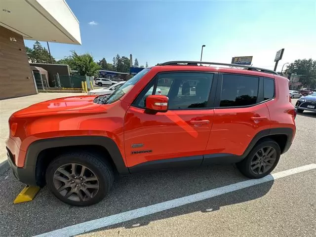 $8000 : 2016 Renegade 4x4 Manual Trans image 4