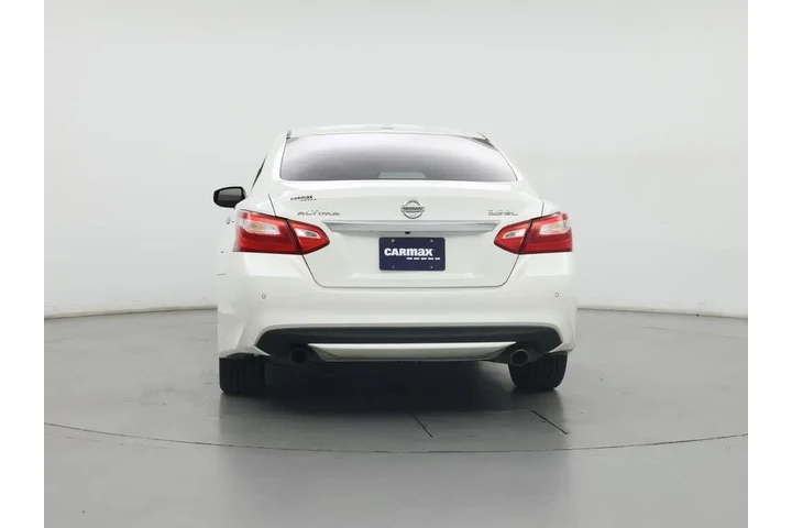$13998 : Nissan Altima 2016 3.5 SL 4d image 6