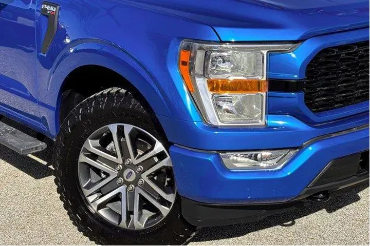 $33977 : Ford F-150 2021 4x4 XL 4dr S image 3