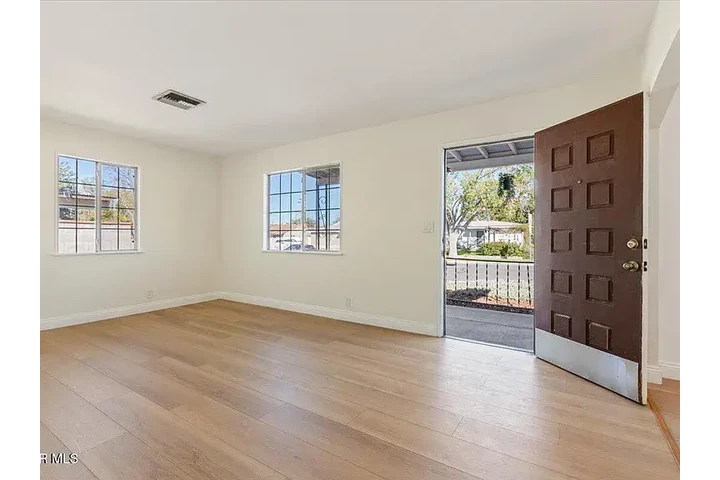 $3600 : Casa en renta-Lancaster 3600 image 1