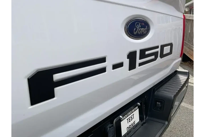 $31985 : Ford F-150 2021 4x4 XL 4dr S image 9