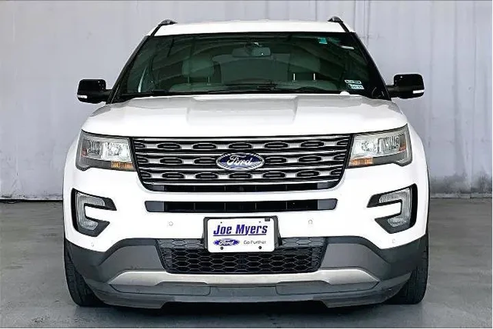 $8219 : Ford Explorer 2016 XLT 4dr S image 3