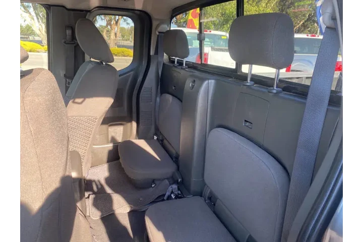 $19999 : 2019 Frontier SV image 6